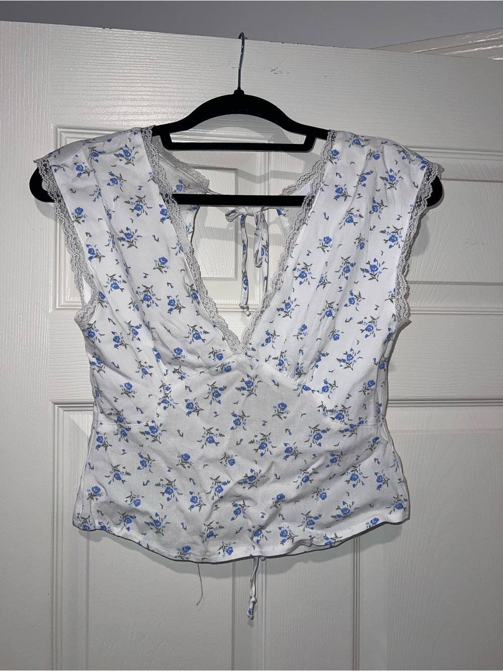 NWT Backless Floral Lace-Trim V-Neck Top